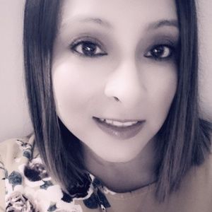 Meet your Posher, Yesenia